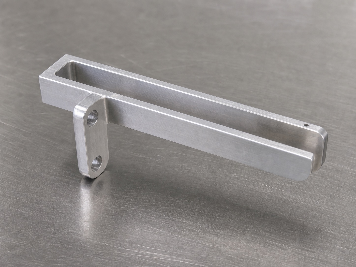 Technische CNC-Bearbeitungsanalyse: Prototype Machining Review for a Precision Structural Part: Revision, Fixturing and