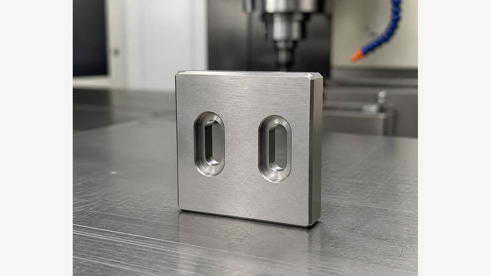 Technische CNC-Bearbeitungsanalyse: Machining Case of a Rectangular Transition Spacer Plate for Custom Automation Assembly