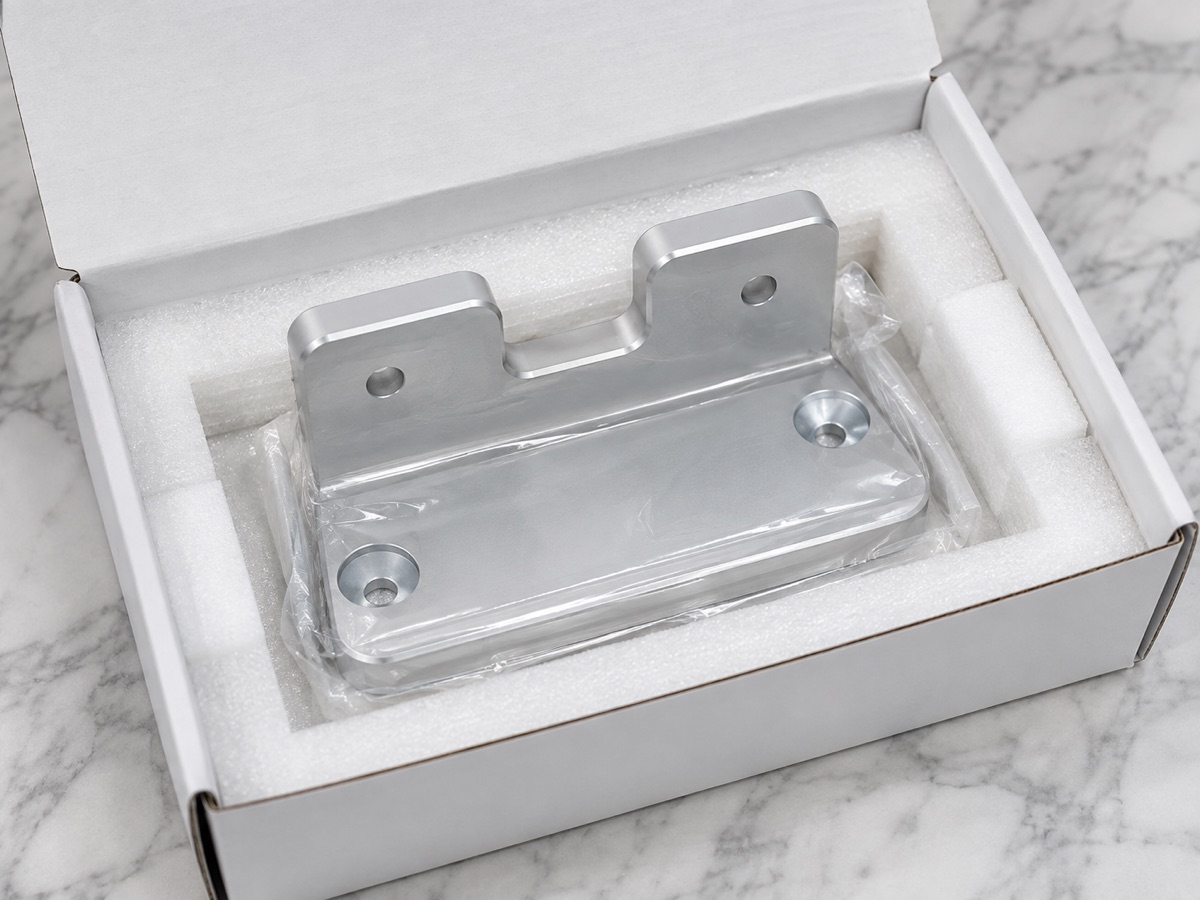 Konturschaum-Verpackung für einen Aluminiumhalter